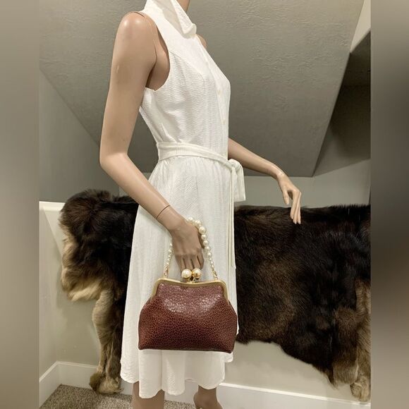 Brown Handmade Embossed Cowhide, Big Pearl Kisslock Clutch/Wristlet/Crossbody - Picture 2 of 15
